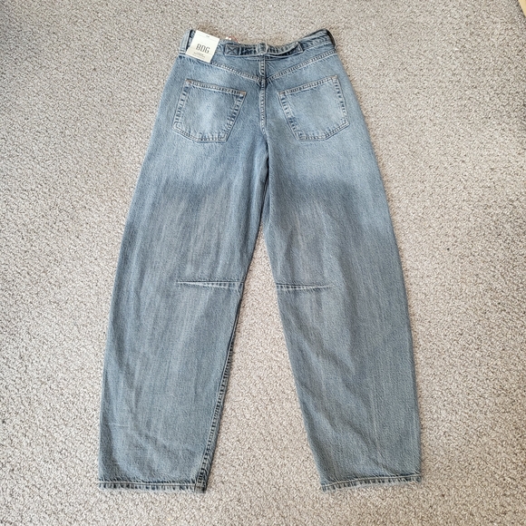 BDG Logan Boyfriend Light Blue Denim Jeans 26 Urban Outfitters - Picture 2 of 7